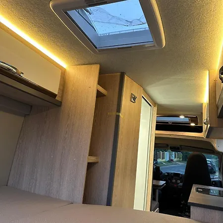Lakoauto Berles Luxus Negykereken 2 Kastenwagen Campeggio
